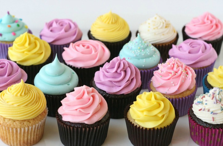 group-pastel-cupcakes